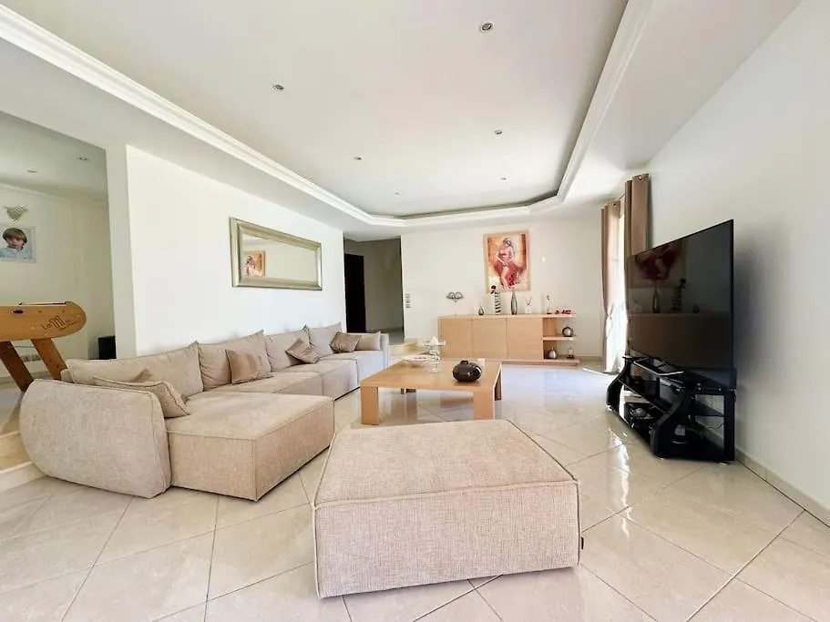 Villa Sienna Avec Piscine, Sauna, Spa Montauroux 0*,  France